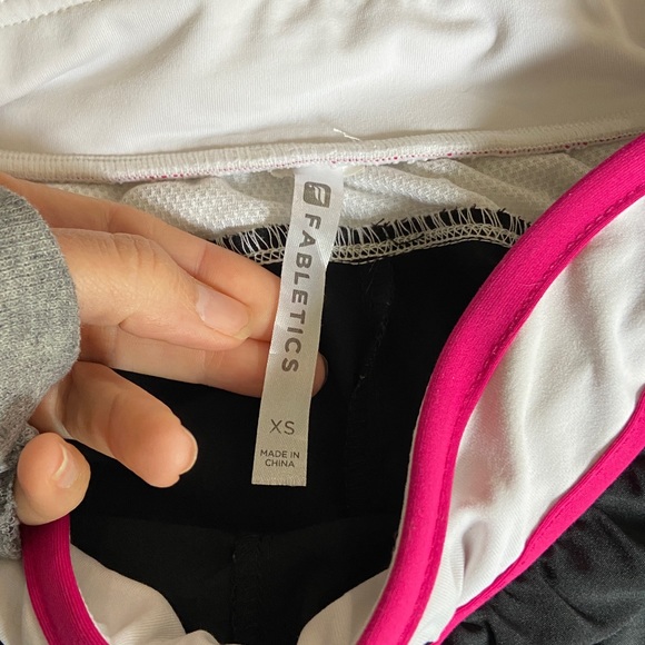 Fabletics Shorts - Picture 4 of 4